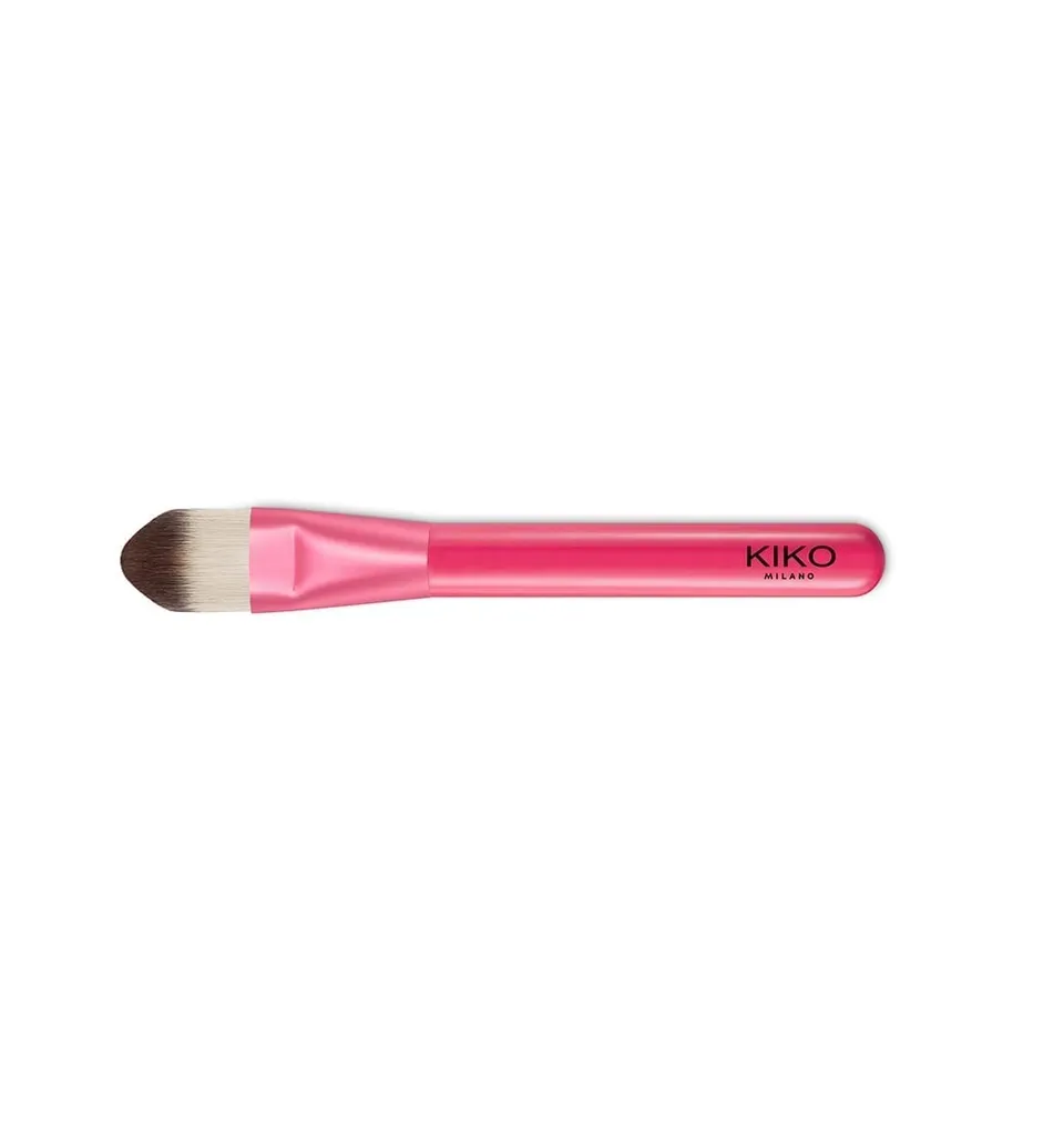 kiko-milano-smart-foundation-brush-101-pennello-piatto-a-lingua-di-gatto-per-fon image 1