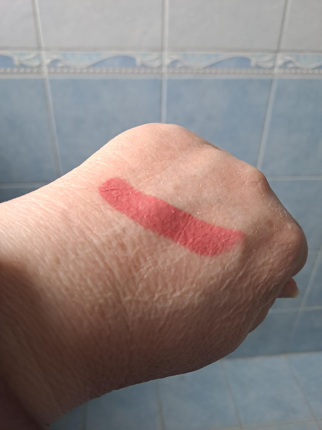 Carino ma attento alla mano leggera