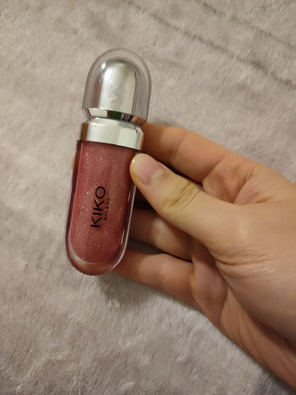 Il gloss che stava fuori tutto il tempo