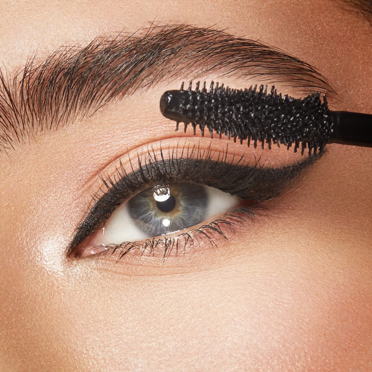 kiko-milano-twistable-volume-length-mascara-2in1-applicatore-rotante-per-effetto image 4