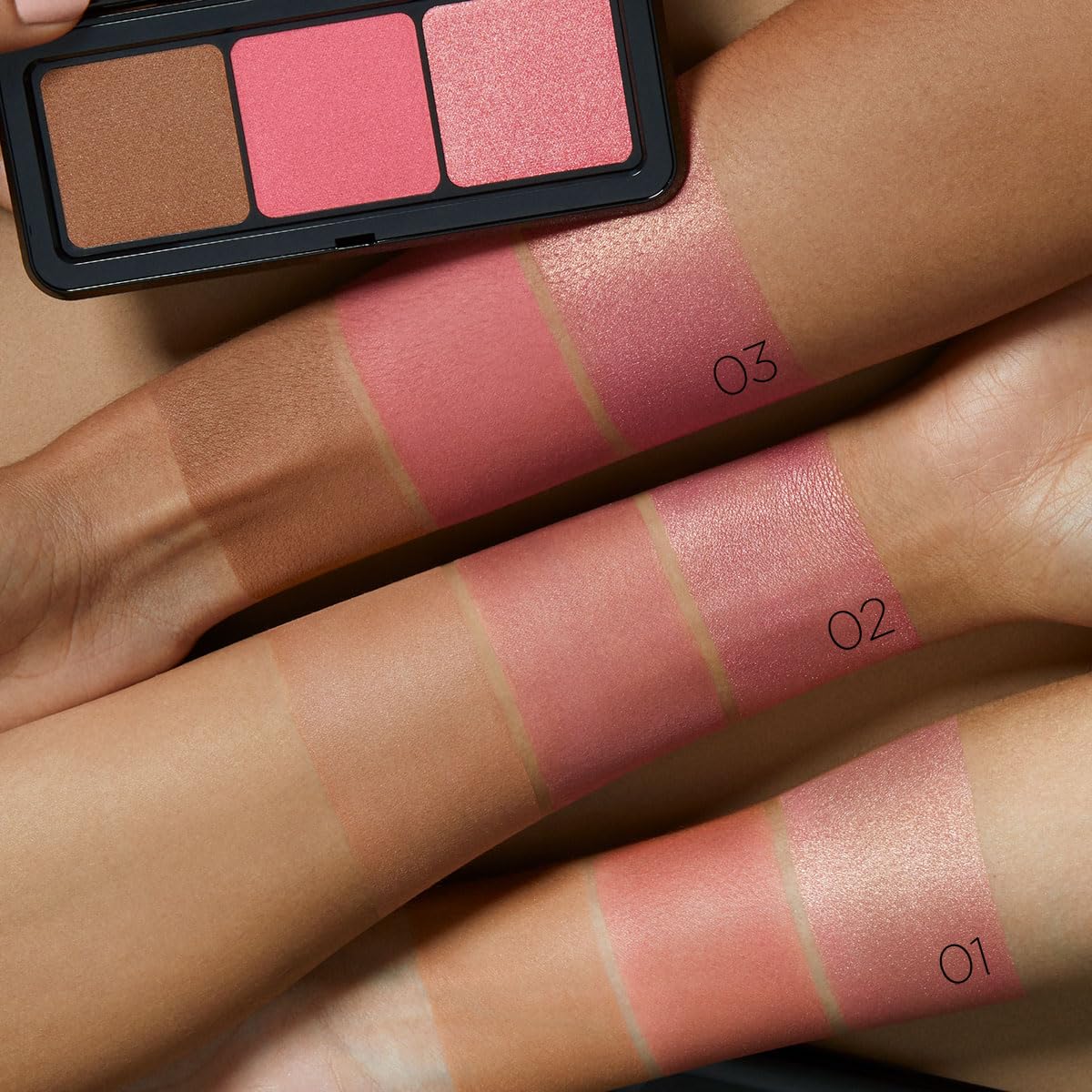 kiko-milano-multi-finish-trio-blush-bronzer-palette-02-palette-viso-con-1-bronze image 4