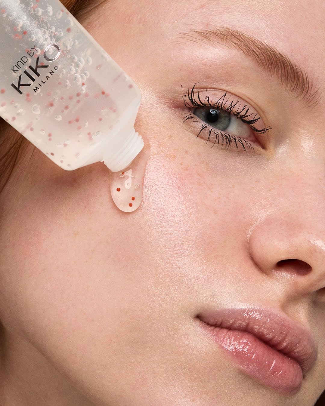 kiko-milano-kind-by-kiko-gel-to-foam-face-cleanser-and-makeup-remover-detergente image 5
