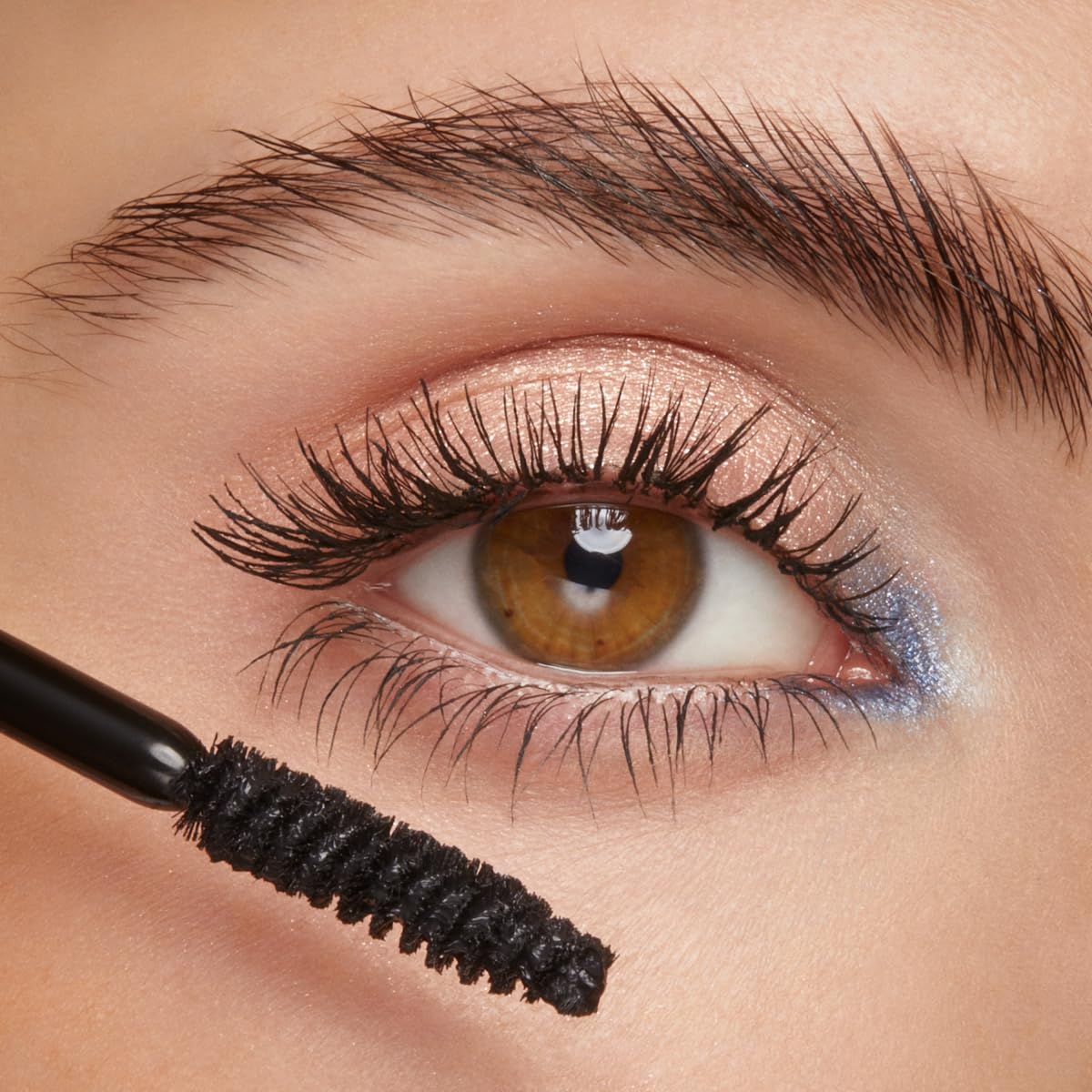 kiko-milano-blue-me-36h-mascara-volume-e-eyeliner-waterproof-duo-set-occhi-in-po image 3