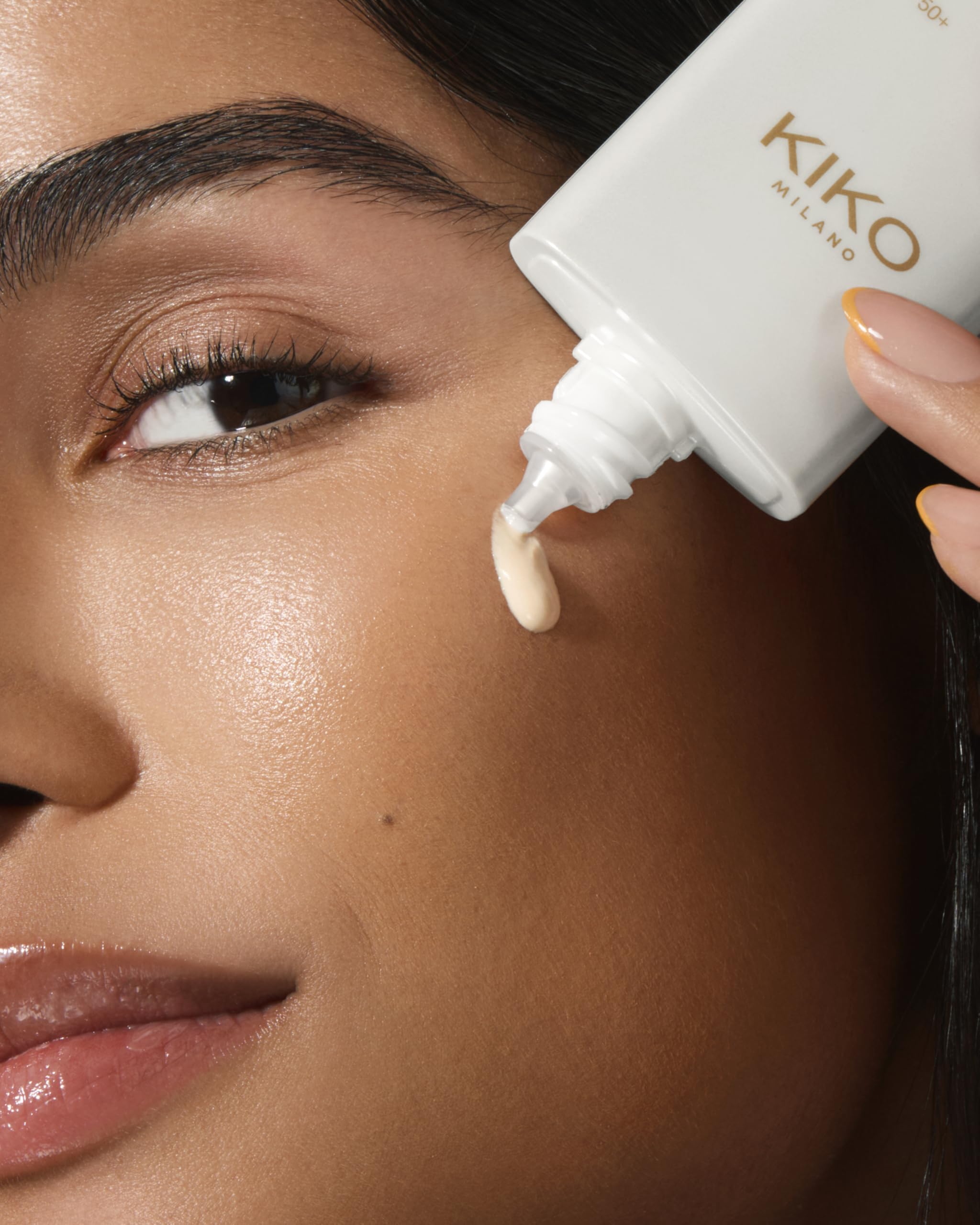 kiko-milano-urban-shield-invisible-fluid-spf-50-fluido-viso-idratante-e-protetti image 6