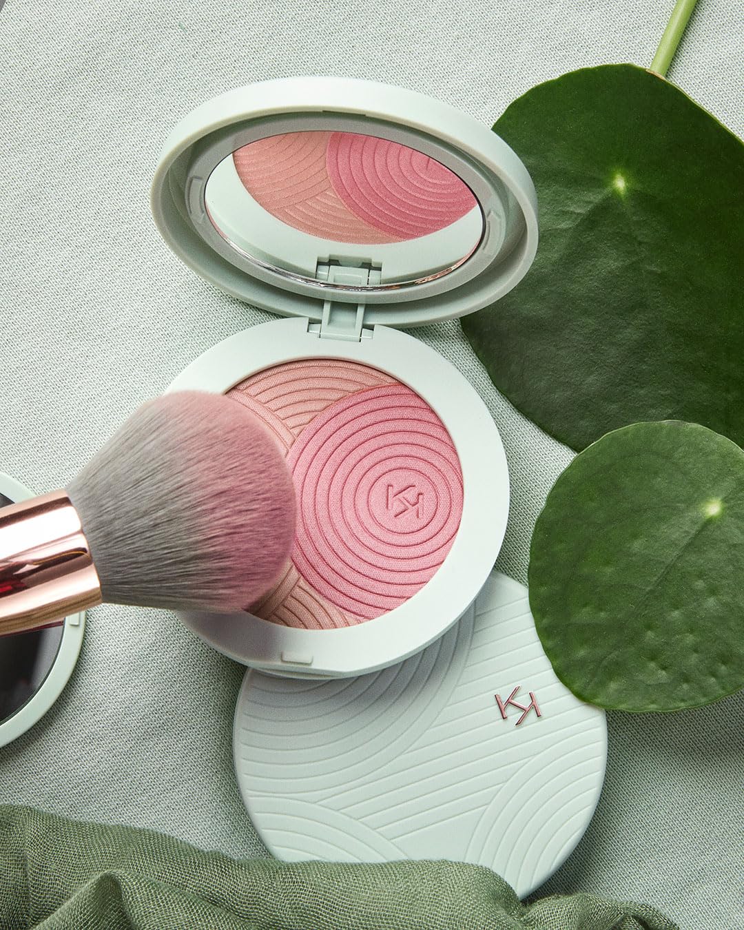 kiko-milano-kind-by-kiko-silky-touch-powder-duo-blush-01-blush-duo-in-polvere-bi image 8