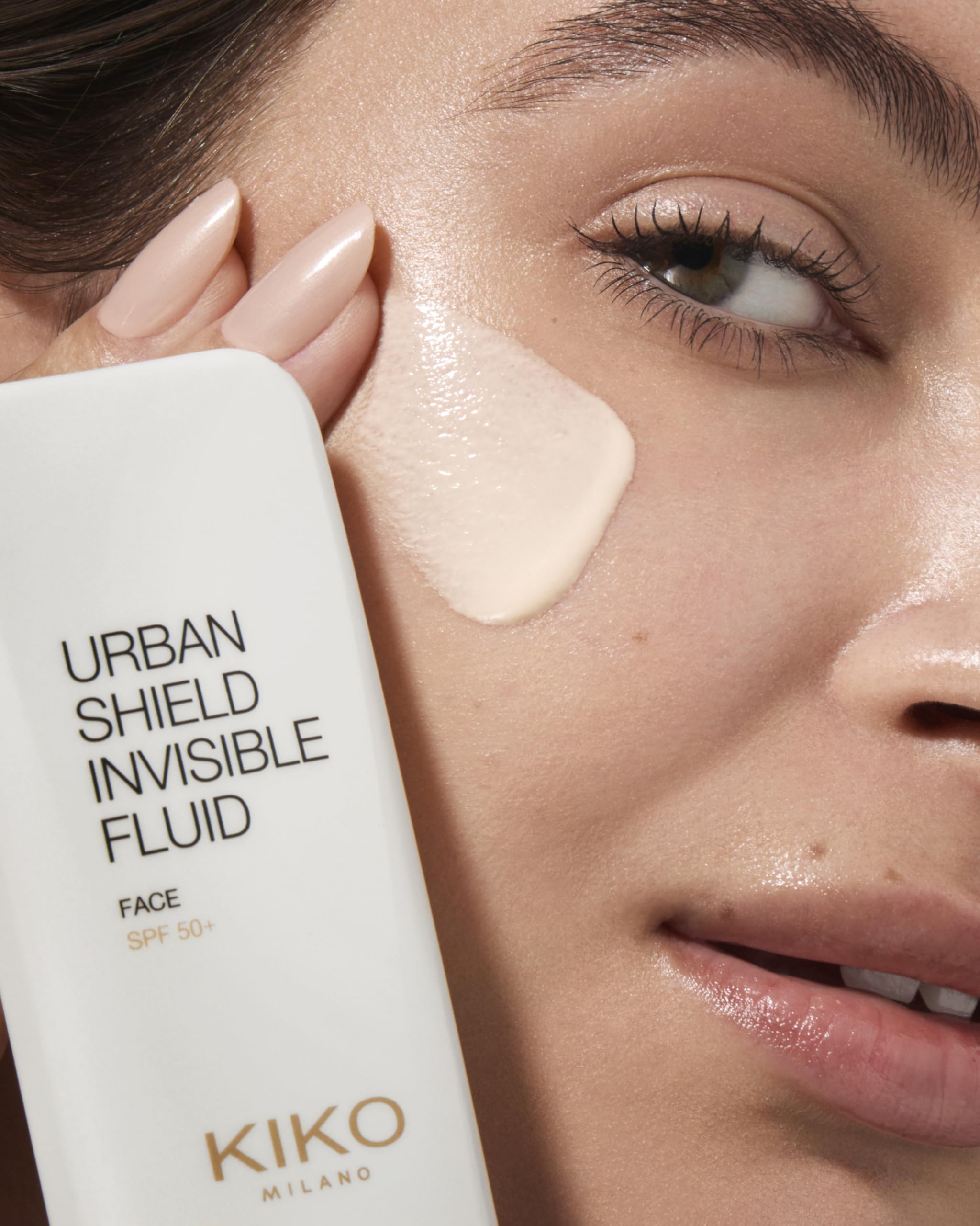 kiko-milano-urban-shield-invisible-fluid-spf-50-fluido-viso-idratante-e-protetti image 5