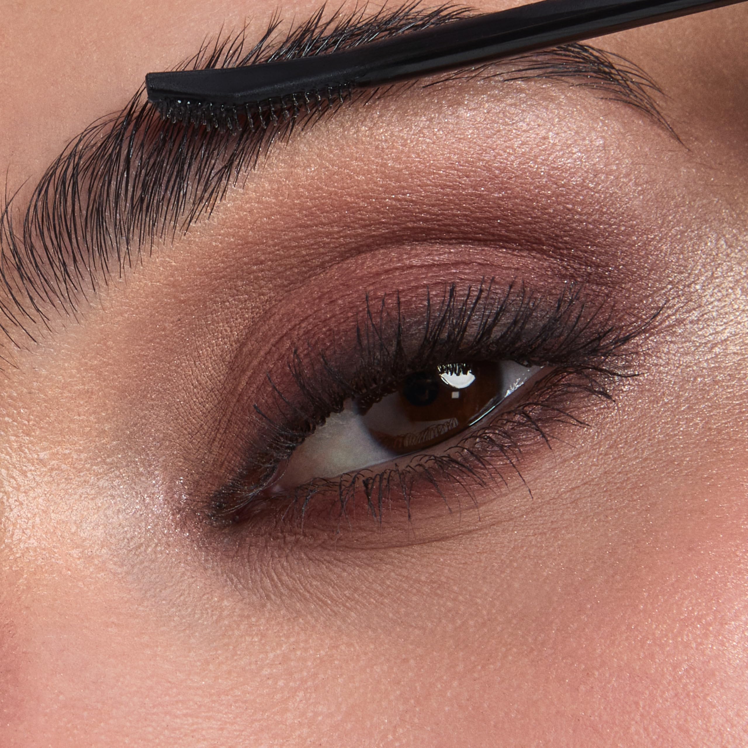kiko-milano-threads-of-time-glass-glow-icons-make-up-kit-illuminating-stick-eyeb image 6