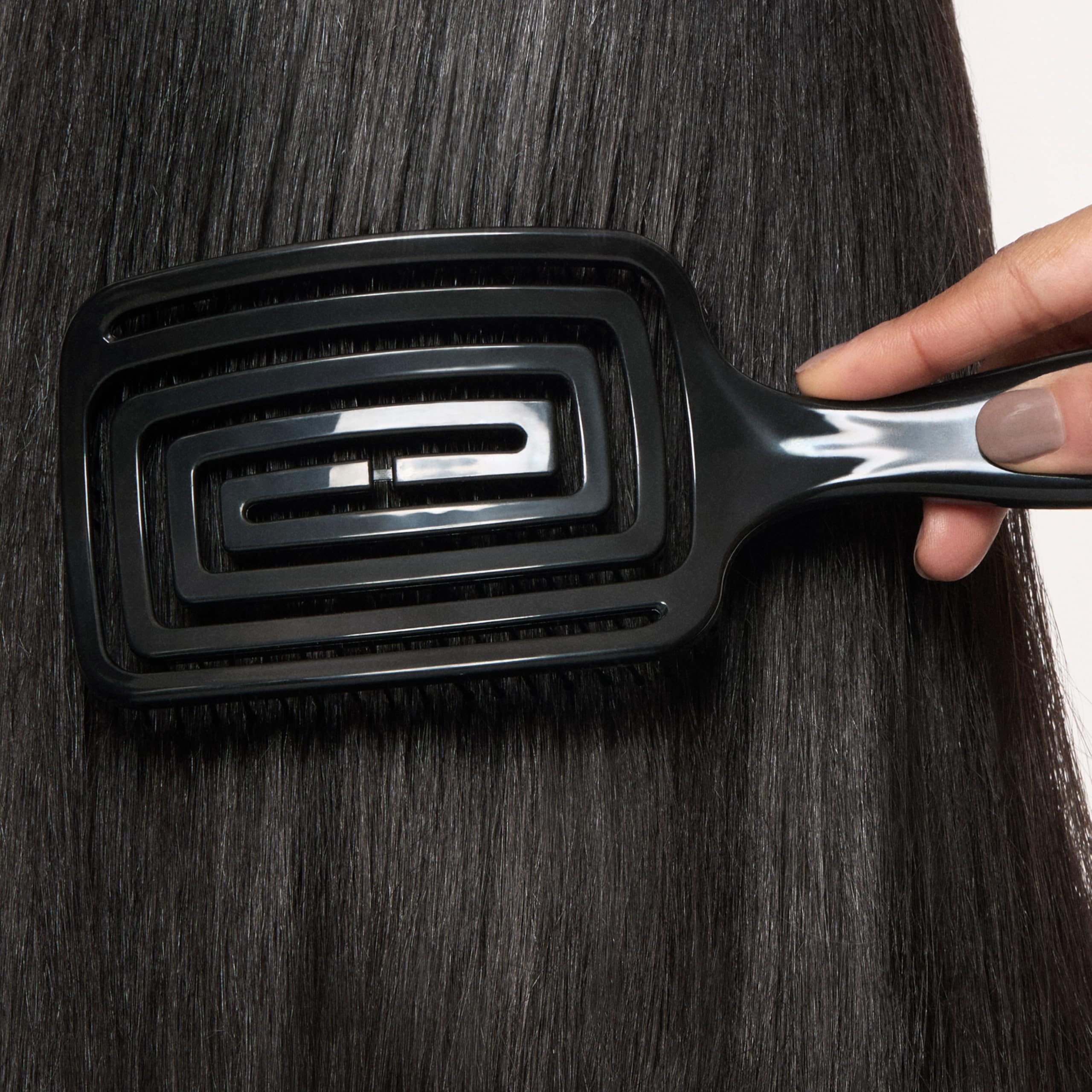 kiko-milano-frizz-guard-hair-brush-spazzola-districante-anti-crespo-per-capelli- image 4