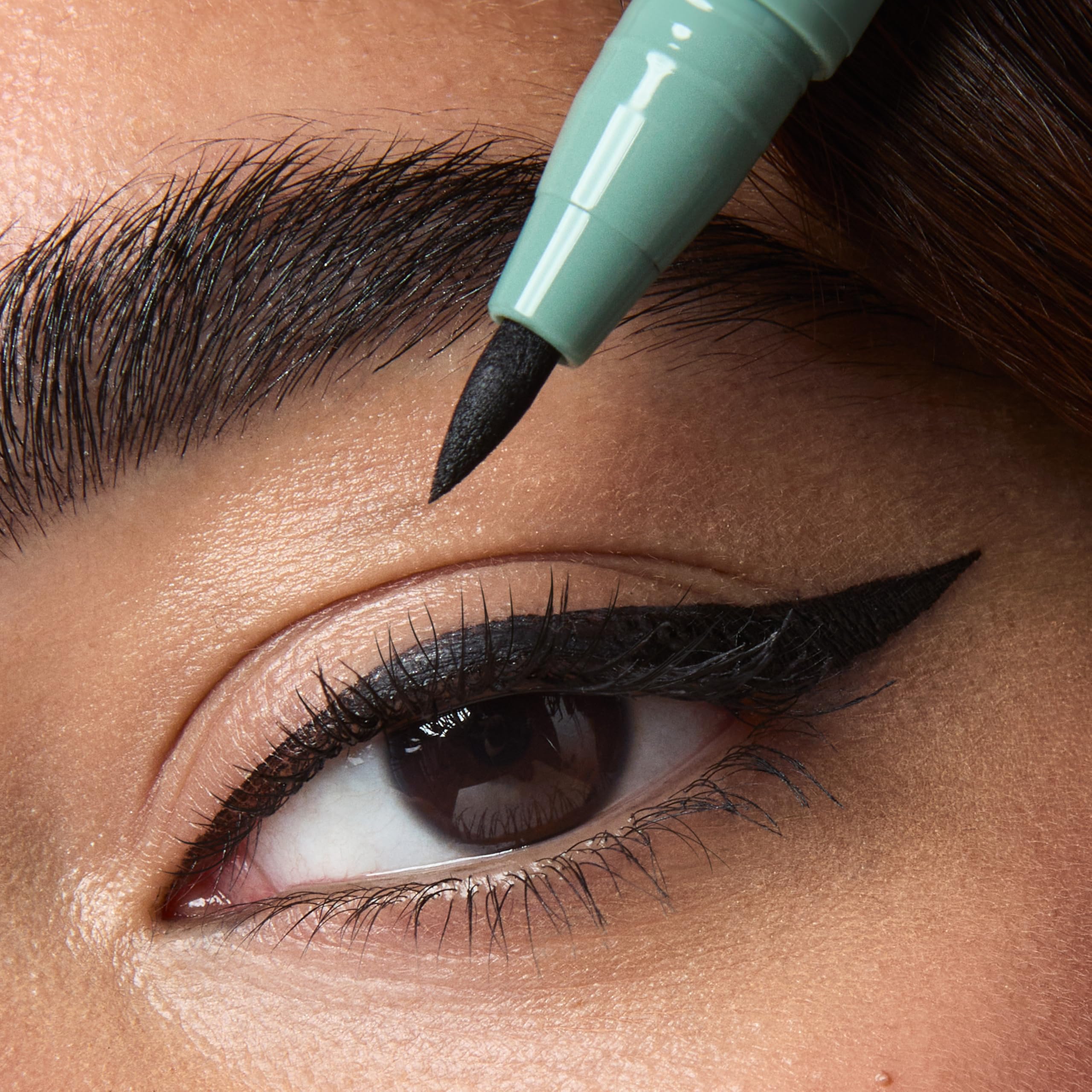 kiko-milano-threads-of-time-dramatic-eyes-trio-set-occhi-con-mascara-volume-mati image 5