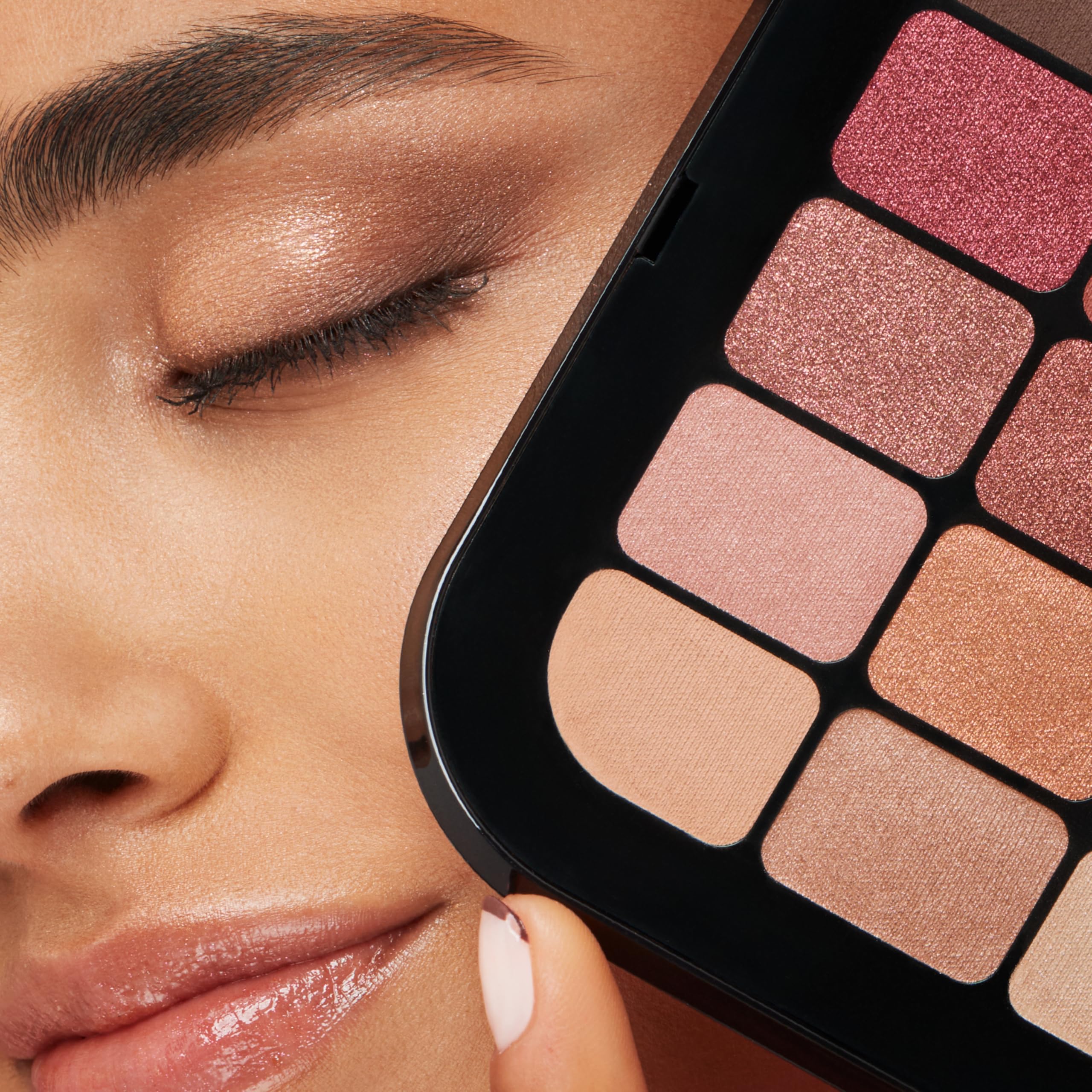 kiko-milano-master-eyeshadow-palette-02-palette-15-ombretti-finish-mat-e-metalli image 4